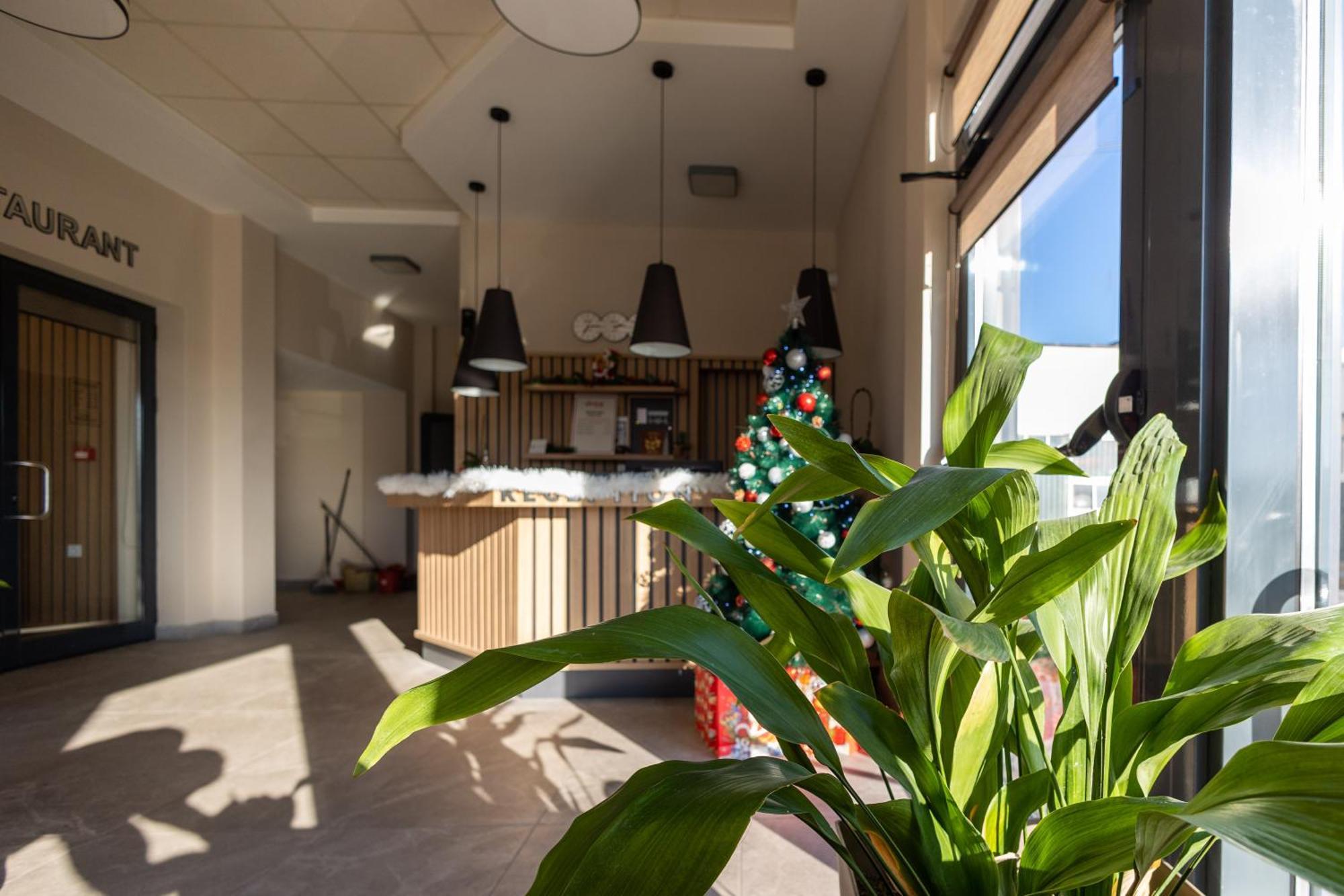 Hotel Verticalplus Haskovo Exterior photo