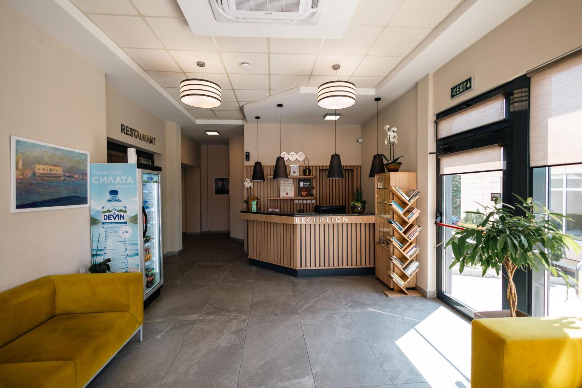 Hotel Verticalplus Haskovo Exterior photo